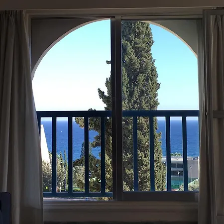Spectacular 3 Bed Apartment