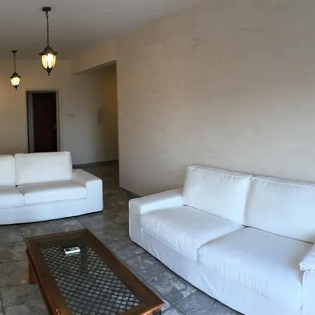 Spectacular 3 Bed Apartment